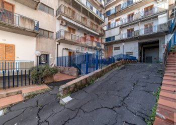 Edificio all\'aperto - Trilocale Via Umberto
 
I, Roccalumera - foto 23