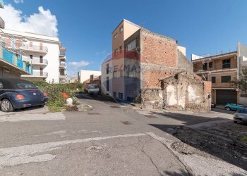 Edificio all\'aperto - Trilocale Via Umberto
 
I, Roccalumera - foto 22