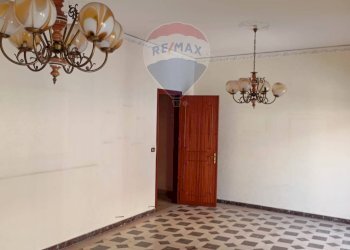 Stanza vuota - Quadrilocale Via Bruno Buozzi
 
80, Misterbianco - foto 4