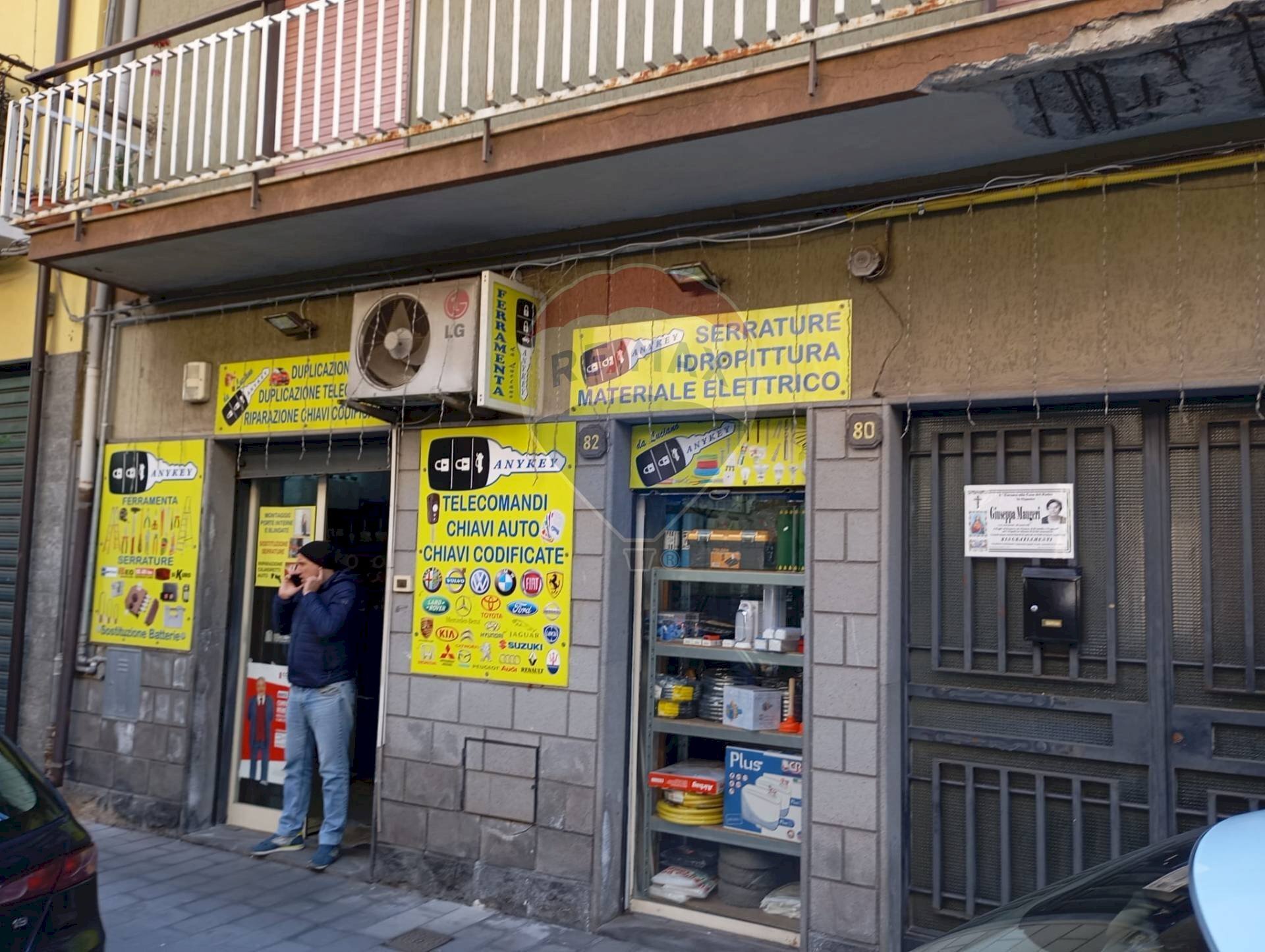 Edificio all\'aperto - Locale Commerciale Via Bruno Buozzi
 
80, Misterbianco - foto 2