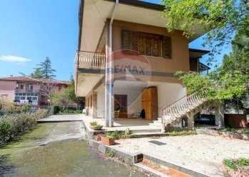 Casa all\'aperto - Villa via la nunziatella
 
15, Mascalucia - foto 1