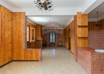 Hall / corridoio - Villa via la nunziatella
 
15, Mascalucia - foto 13