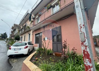 Edificio all\'aperto - Appartamento Via marchese di casalotto
 
82, Aci Sant'Antonio - foto 3