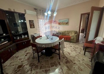 Sala da pranzo - Appartamento Via marchese di casalotto
 
82, Aci Sant'Antonio - foto 24