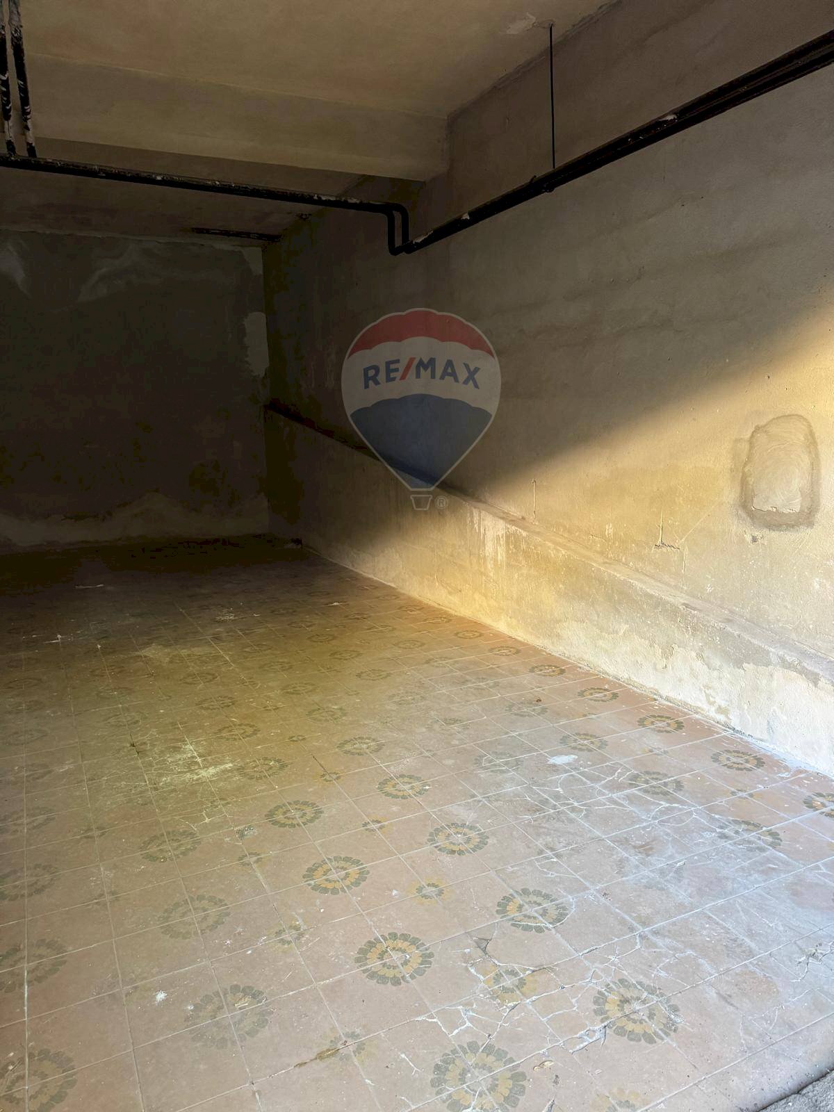 Parcheggio - Box via giacomo leopardi
 
scala D3, Gravina di Catania - foto 2