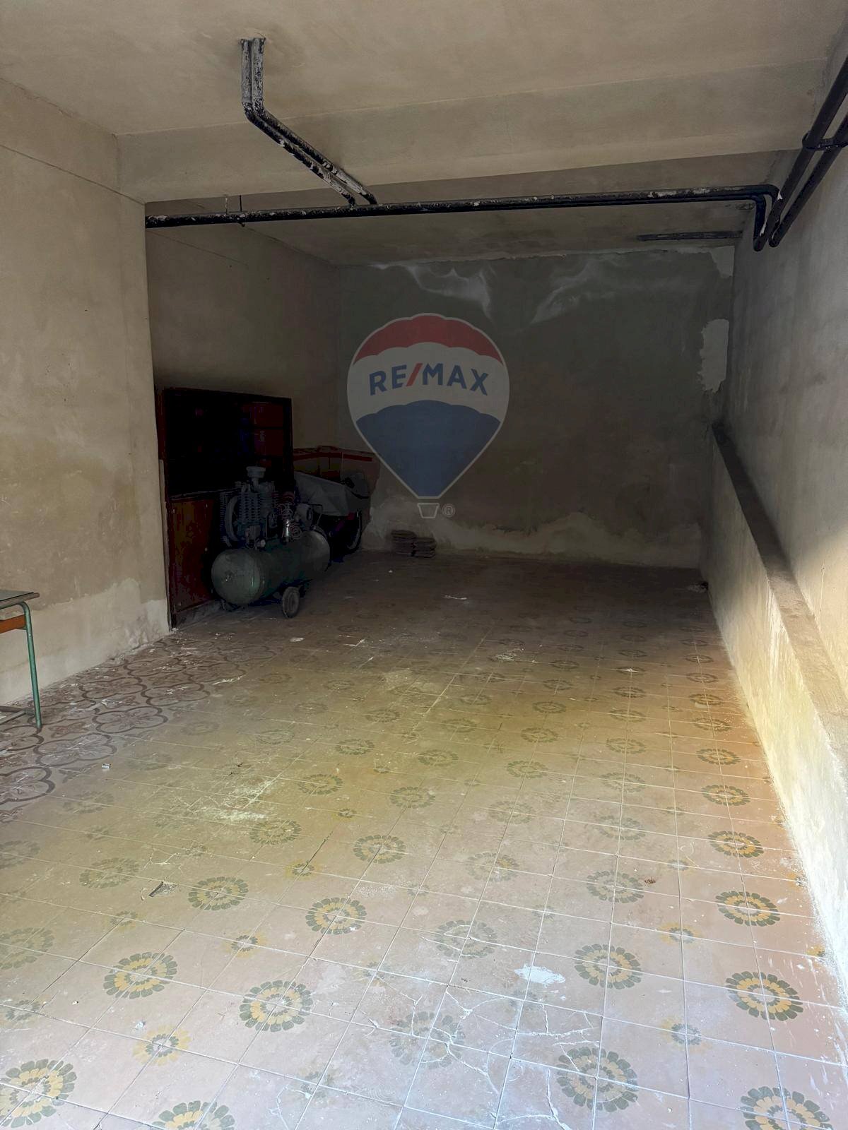 Parcheggio - Box via giacomo leopardi
 
scala D3, Gravina di Catania - foto 3