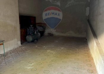 Parcheggio - Box via giacomo leopardi
 
scala D3, Gravina di Catania - foto 3