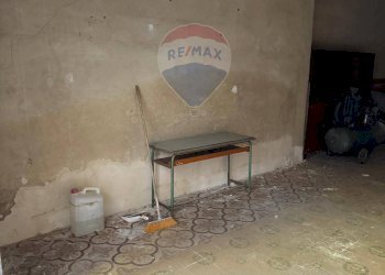 Stanza vuota - Box via giacomo leopardi
 
scala D3, Gravina di Catania - foto 4