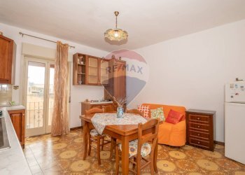 Sala da pranzo - Quadrilocale Via Ragona
 
37, Caltagirone - foto 2