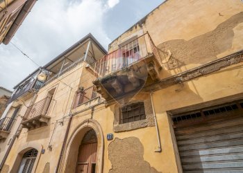 Edificio all\'aperto - Quadrilocale Via Ragona
 
37, Caltagirone - foto 4