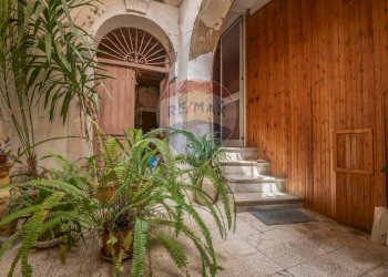 Scale - Casa indipendente Via Ragona
 
37, Caltagirone - foto 18