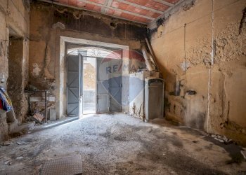 Stanza vuota - Casa indipendente Via Ragona
 
37, Caltagirone - foto 33