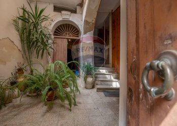 Scale - Casa indipendente Via Ragona
 
37, Caltagirone - foto 35