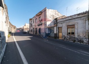 Edificio all\'aperto - Casa indipendente Via Palermo
 
596, Catania - foto 4