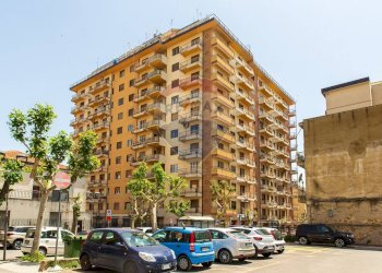 Edificio all\'aperto - Quadrilocale Via Generale Muscarà
 
53, Piazza Armerina - foto 1