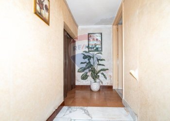 Hall / corridoio - Villa Via Timeo
 
4, Trecastagni - foto 9