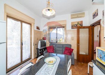 Sala da pranzo - Villa Via Timeo
 
4, Trecastagni - foto 20