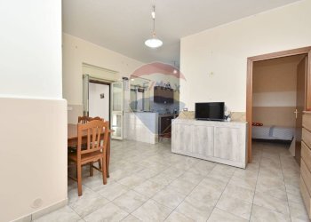 Sala da pranzo - Trilocale Via Lombardia
 
1, Catania - foto 9