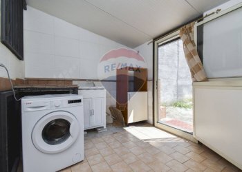 Lavanderia - Trilocale Via Lombardia
 
1, Catania - foto 15