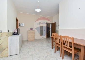 Sala da pranzo - Trilocale Via Lombardia
 
1, Catania - foto 20