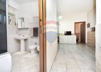 Bagno - Trilocale Via Lombardia
 
1, Catania - foto 21