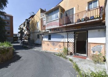 Edificio all\'aperto - Trilocale Via Lombardia
 
1, Catania - foto 28