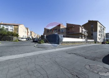 Edificio all\'aperto - Trilocale Via Lombardia
 
1, Catania - foto 31