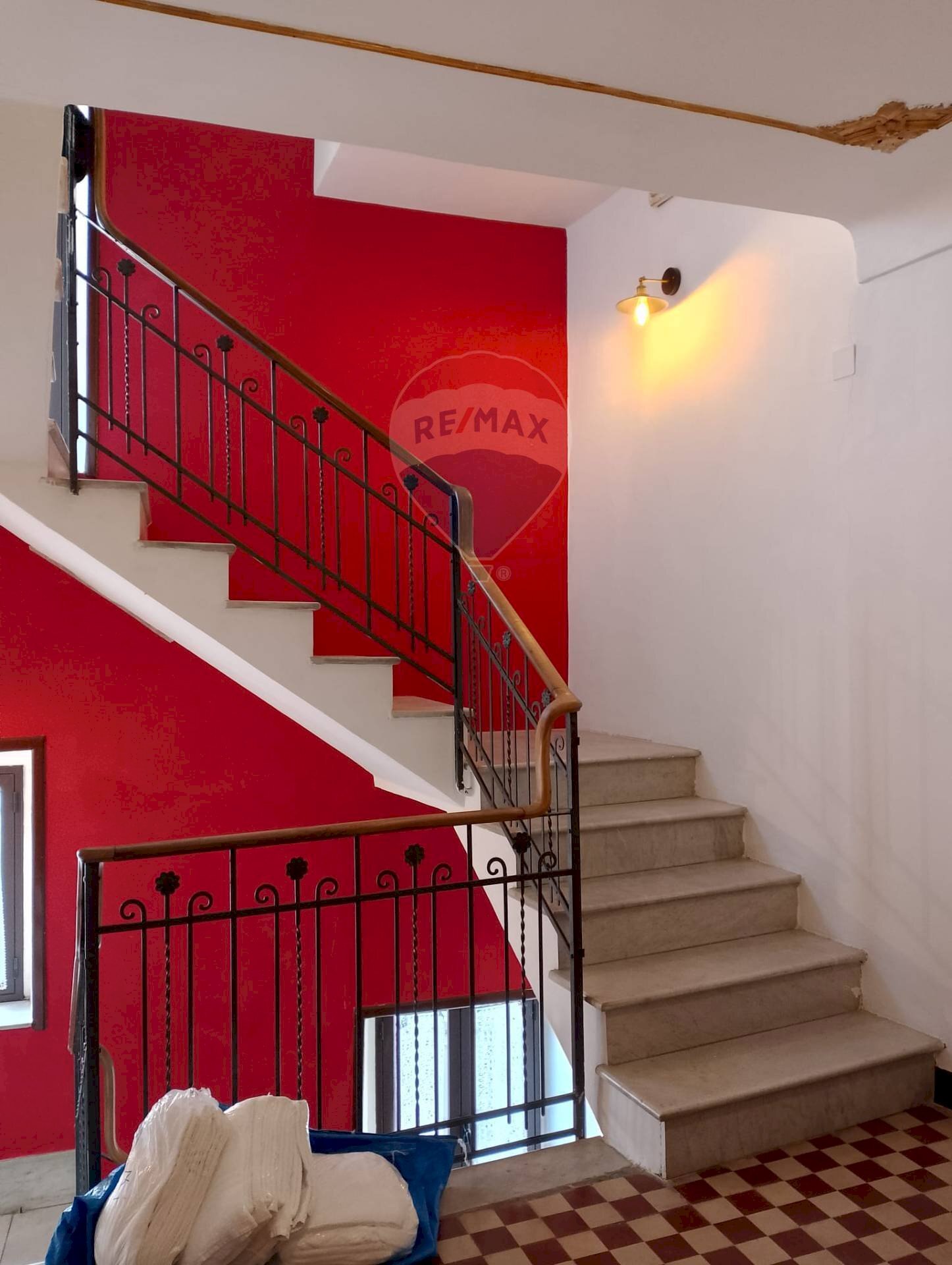 Scale - Independent house Via Giuseppe Garibaldi
 
64, Piazza Armerina - photo 2