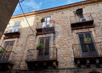 Edificio all\'aperto - Independent house Via Giuseppe Garibaldi
 
64, Piazza Armerina - photo 1