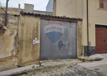 Casa all\'aperto - Box via minghetti
 
64, Grammichele - foto 2