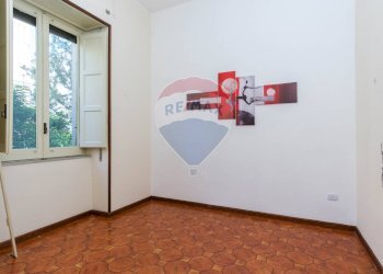 Stanza vuota - Appartamento Via Rosso Di San Secondo
 
10, Catania - foto 7