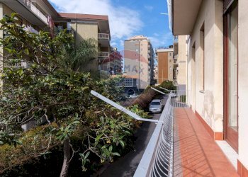 Balcone - Appartamento Via Rosso Di San Secondo
 
10, Catania - foto 30