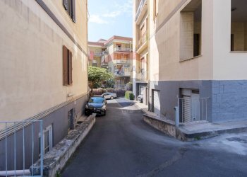 Edificio all\'aperto - Appartamento Via Rosso Di San Secondo
 
10, Catania - foto 33