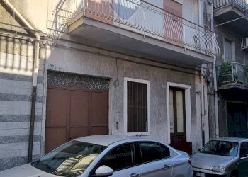 Edificio all\'aperto - Casa indipendente VIA BARI
 
35, Paterno - foto 2