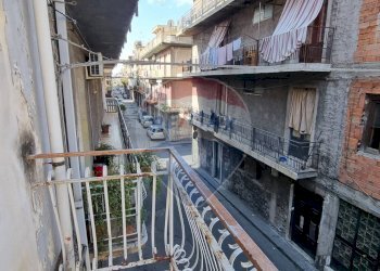 Balcone - Casa indipendente VIA BARI
 
35, Paterno - foto 4