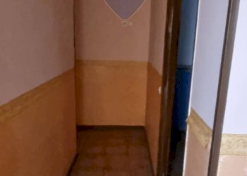 Hall / corridoio - Casa indipendente VIA BARI
 
35, Paterno - foto 11