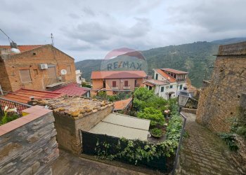 Casa all\'aperto - Casa semi indipendente Via Alpina
 
15, Reitano - foto 2