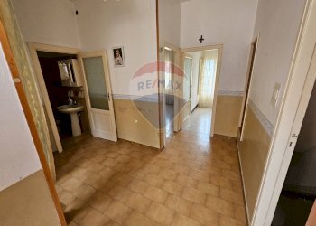 Hall / corridoio - Casa semi indipendente Via Alpina
 
15, Reitano - foto 4
