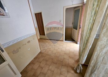 Hall / corridoio - Casa semi indipendente Via Alpina
 
15, Reitano - foto 5