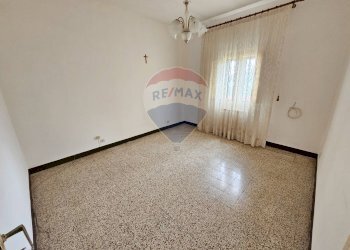 Stanza vuota - Casa semi indipendente Via Alpina
 
15, Reitano - foto 11