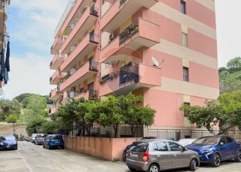 Edificio all\'aperto - Apartment Via Comunale San Corrado
 
6, Messina - photo 1