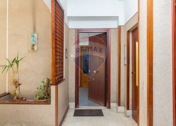 Hall / corridoio - Apartment Via Comunale San Corrado
 
6, Messina - photo 6