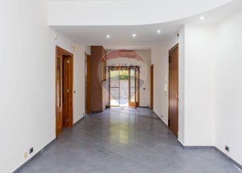 Hall / corridoio - Apartment Via Comunale San Corrado
 
6, Messina - photo 8