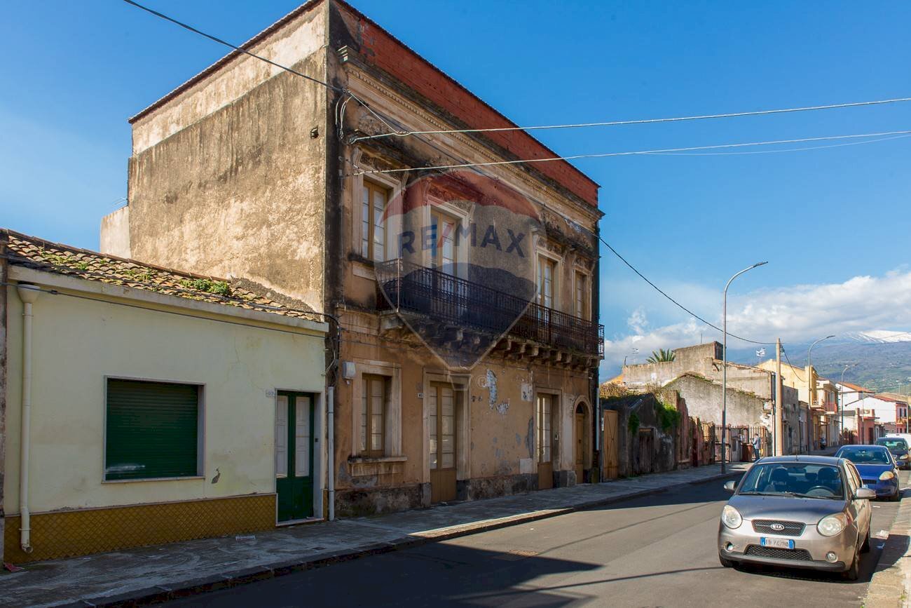 Edificio all\'aperto - Independent house Via Marina
 
86, Fiumefreddo di Sicilia - photo 1