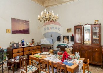 Sala da pranzo - Casa indipendente Via Marina
 
86, Fiumefreddo di Sicilia - foto 29