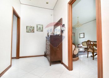 Hall / corridoio - Apartment Via Gino Spitaleri
 
6, San Pietro Clarenza - photo 7