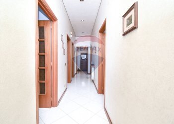 Hall / corridoio - Apartment Via Gino Spitaleri
 
6, San Pietro Clarenza - photo 26