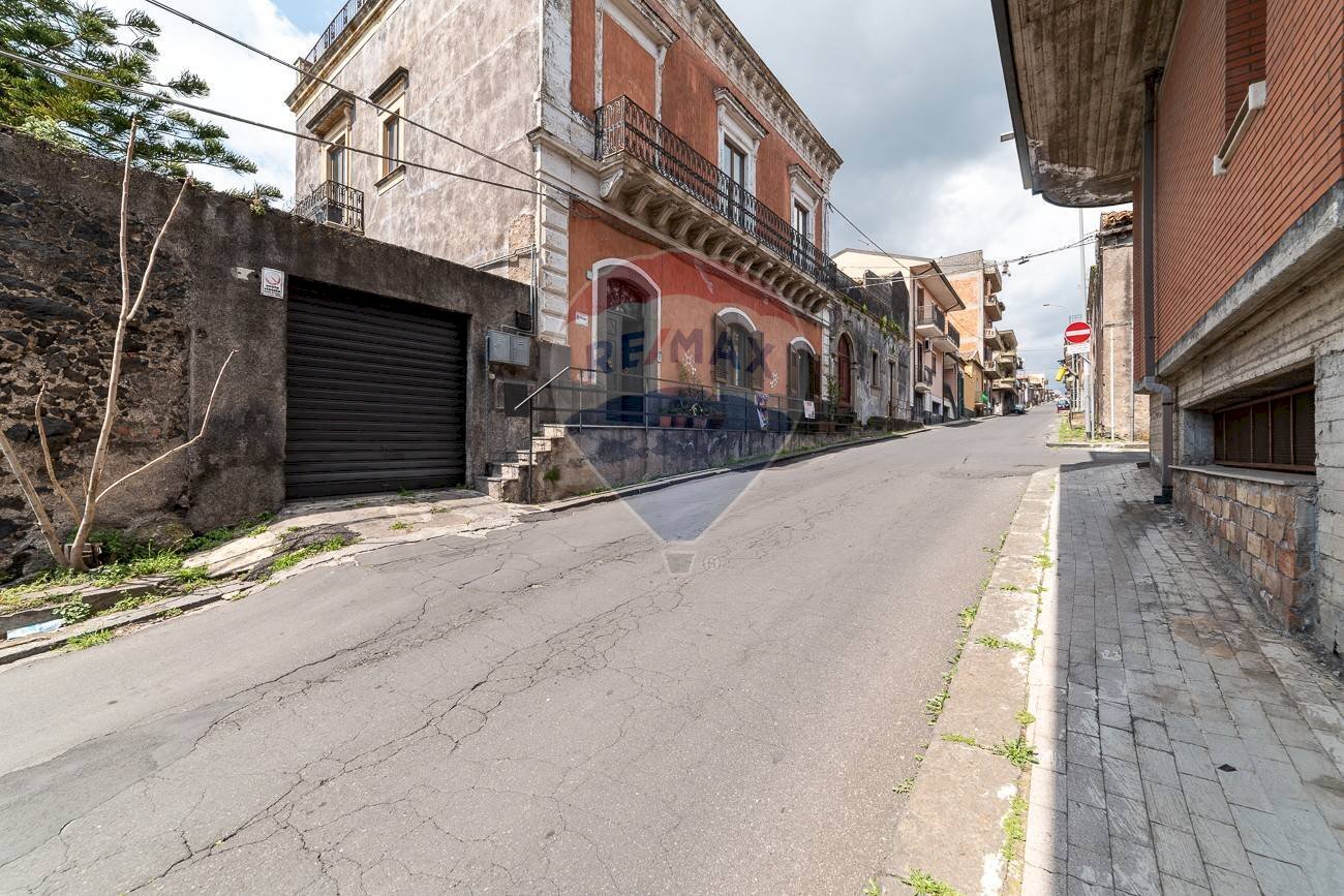 Edificio all\'aperto - Independent house Via III Retta Ponente
 
101, Belpasso - photo 2