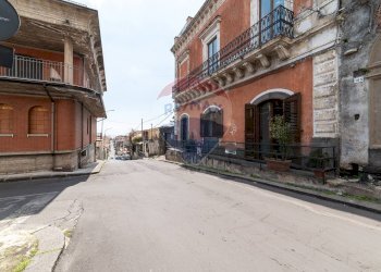 Edificio all\'aperto - Casa indipendente Via III Retta Ponente
 
101, Belpasso - foto 3
