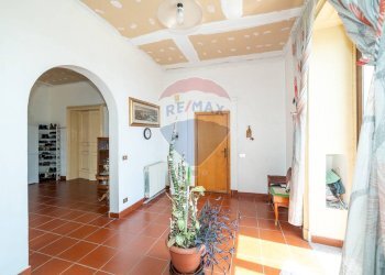 Hall / corridoio - Casa indipendente Via III Retta Ponente
 
101, Belpasso - foto 18